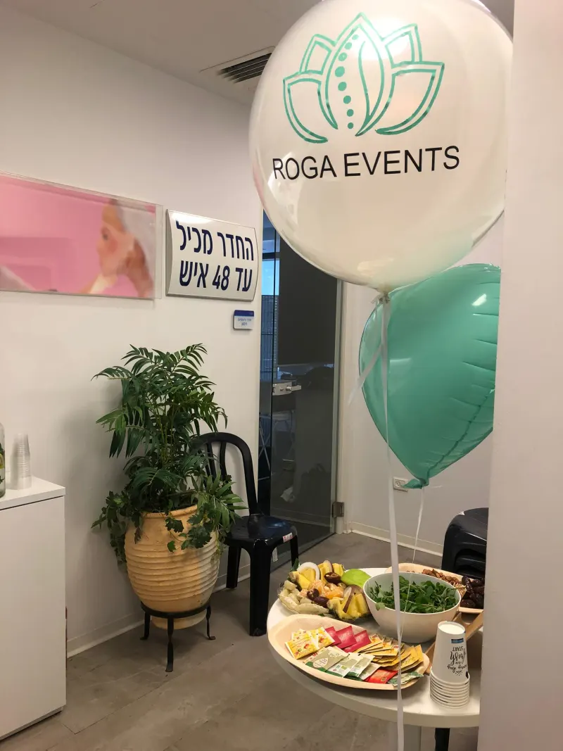 שיעור יוגה בקבוצה קטנה