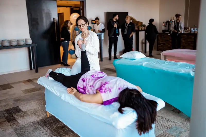 תרגול יוגה והרפיה